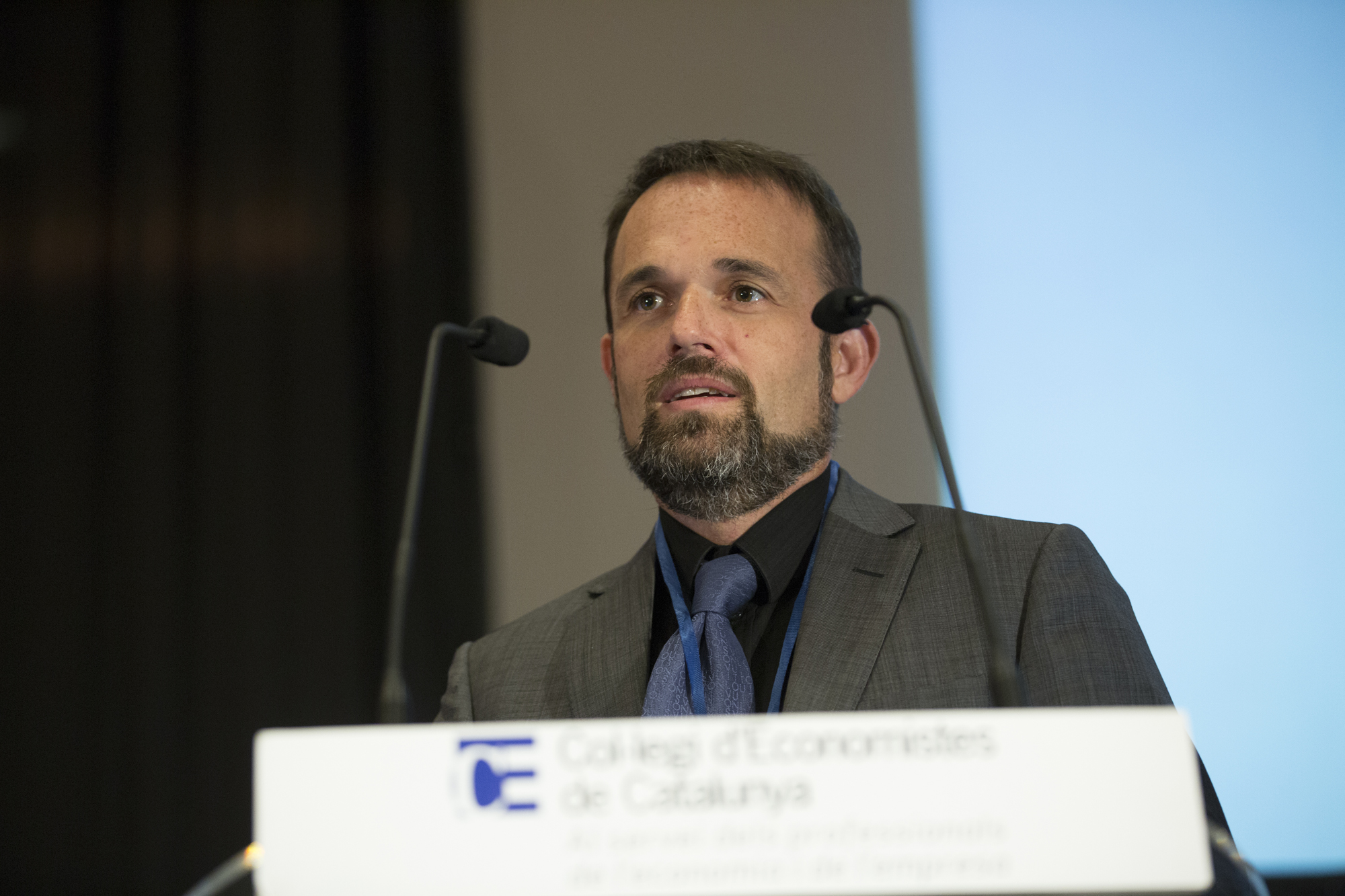 Conference at Col.legi d'Economistes de Catalunya